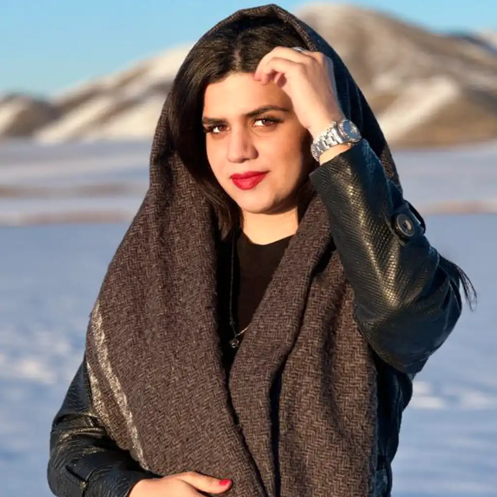 نگین عاشوری - مشاور رشته تجربی